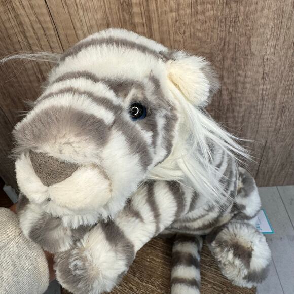 Jellycat Little Sacha Snow Tiger Jellycat Snow Tiger Arctic NEW FAST SHIP - Picture 2 of 9